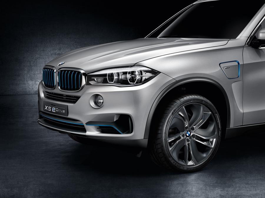 Детали экстерьера BMW X5 eDrive Concept (F15) 2013 года  (фото 5 из 24)